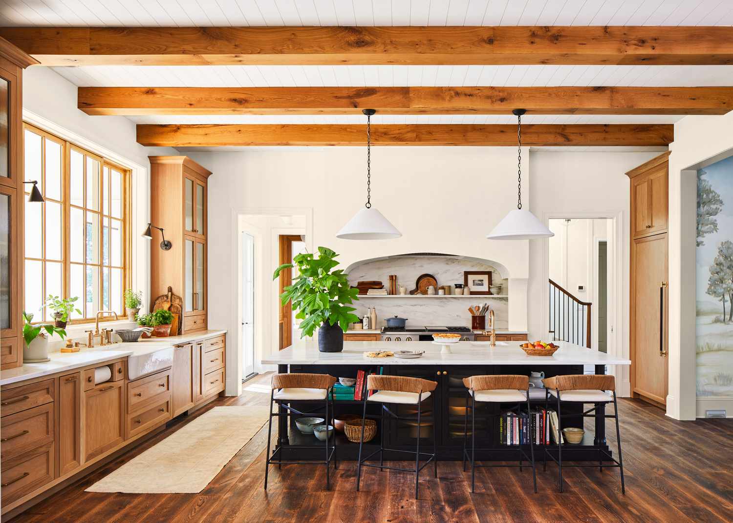 15 Modern Southern Kitchen Trends Taking Over Homes in 2026: From Smart Grits Makers to Vintage-Inspired Islands