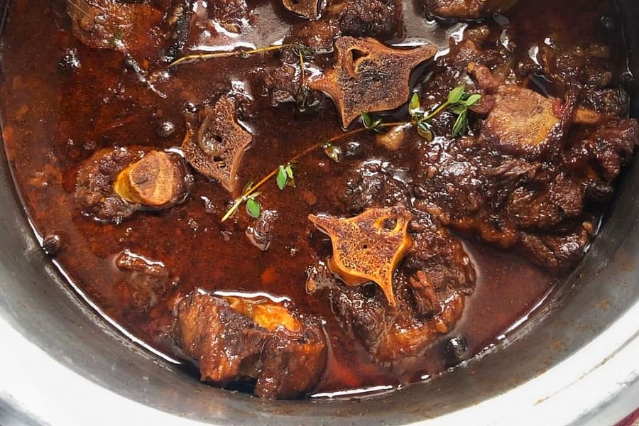 oxtail meat