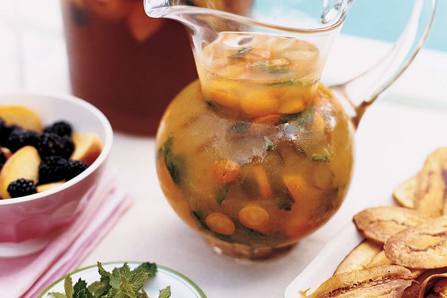 Fruit-infused iced tea